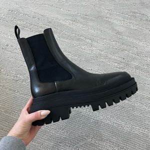 Zara Women’s Lug Sole Boot